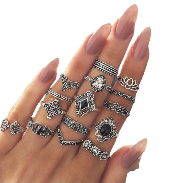 Bohemian Vintage Ring Set with Metal and Crystals